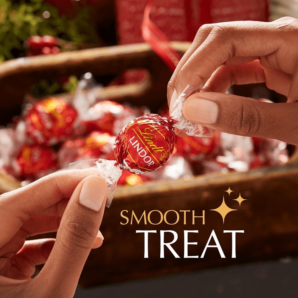 Lindt Lindor Milk Chocolate Gift Pack