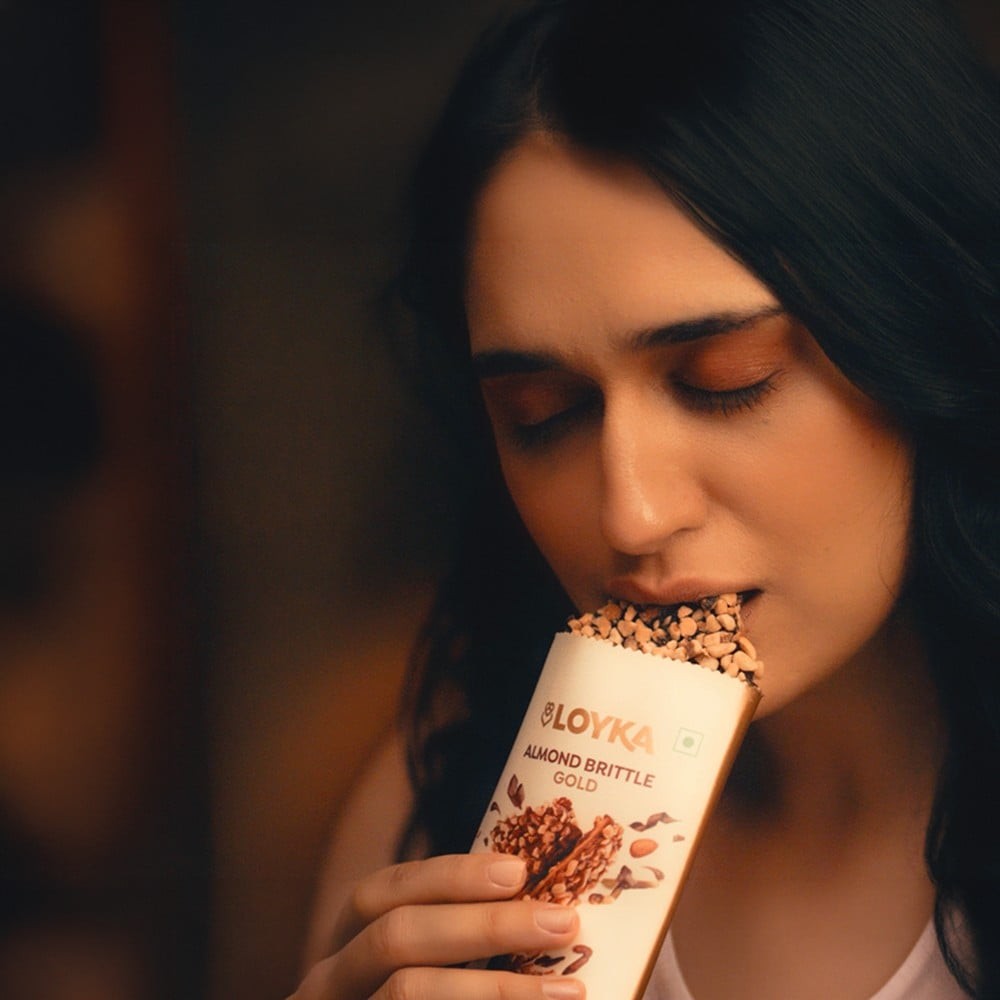 Loyka Almond Brittle Gold Dark Chocolate Pack